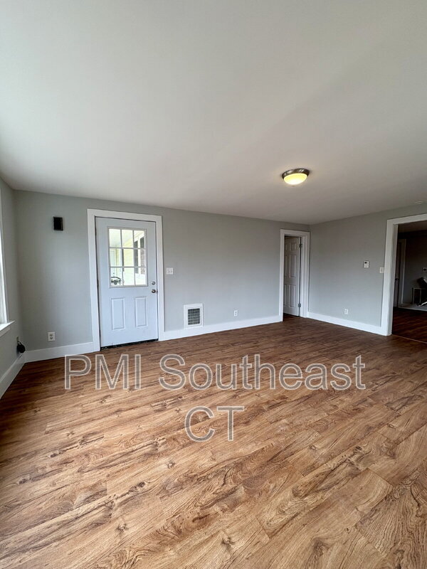 Photo - 41R Boston Post Rd Unit 1