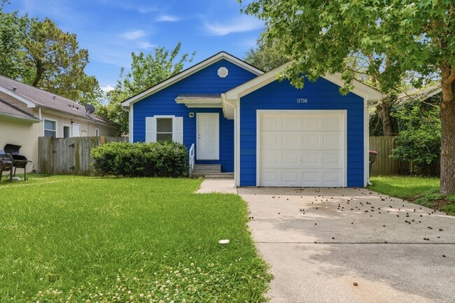 Photo - 11730 Greenglen Dr