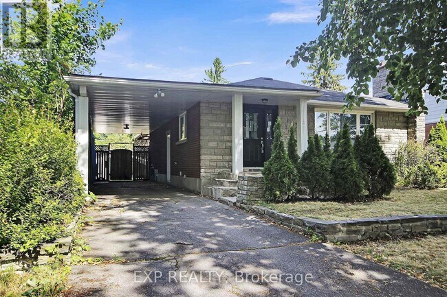Photo - 2247 Miramichi St