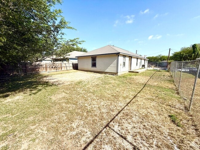 424 Amires Pl
