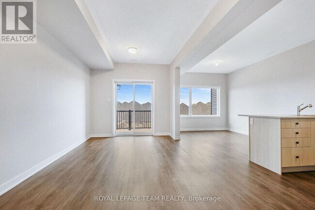 Photo - 1004 Elixir Pl