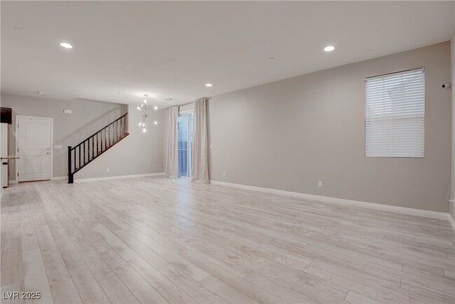 Photo - 3108 Zara Ave