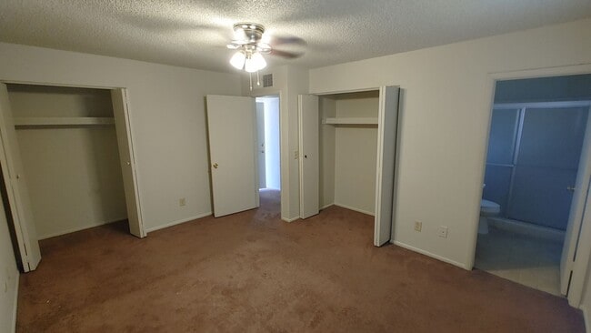 2937 W 21st Pl