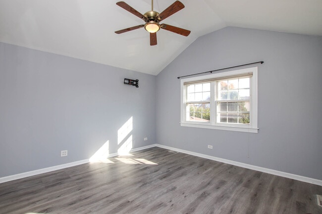 Photo - 5815 N Canfield Ave