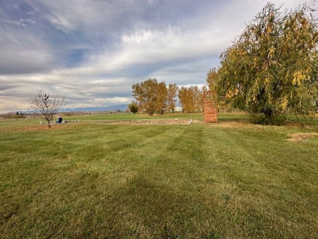 Photo - Beautiful 3-Bedroom Home with Modern Upgra...