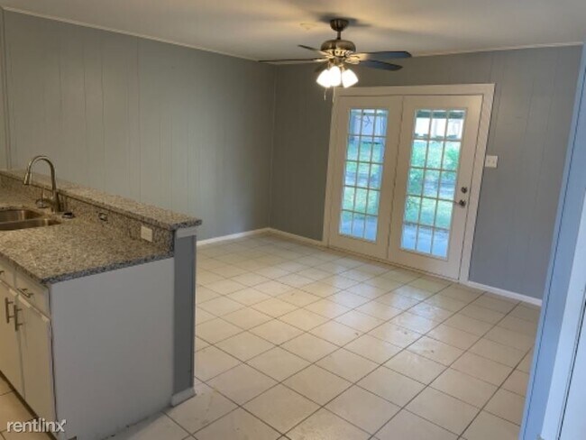 Photo - 3 br, 2 bath House - 2934 Big Horn Dr