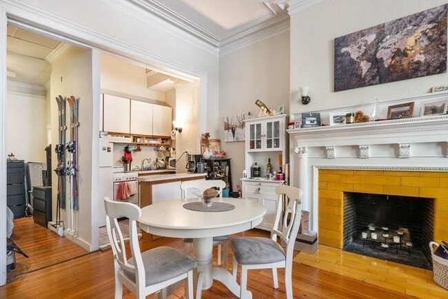 Photo - 296 Marlborough St Unidad 2