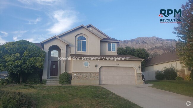 Building Photo - Nestled in North Ogden is your new house.