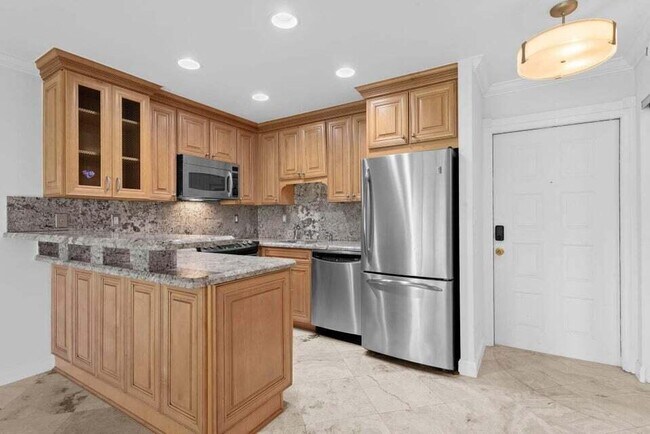 Photo - 451 Greensward Ln Unidad 201-B