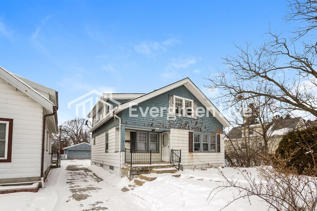 Photo - 4633 N 56th St