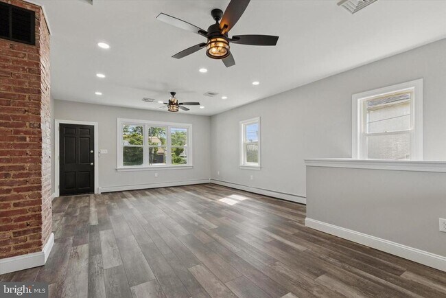 Photo - 393 Allendale Rd