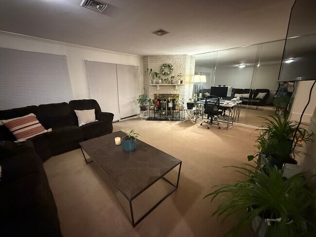 Photo - 84 Walpole St