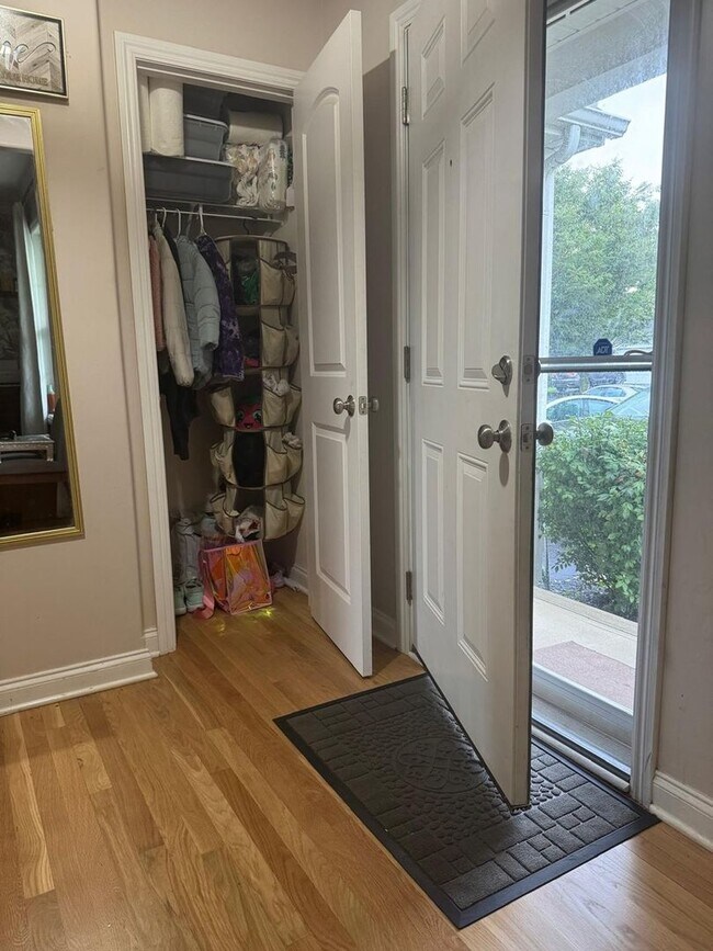 Photo - 457 Hemhill Dr
