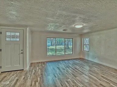 Photo - 2580 Poplar Dr