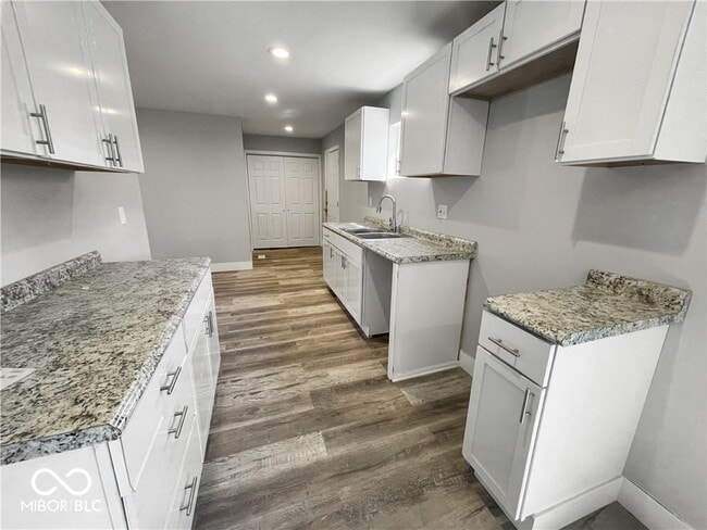 Photo - 4630 Farrington Ave