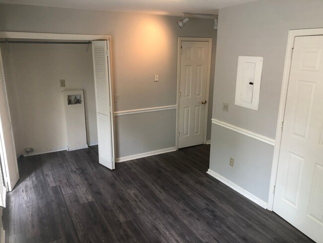 Photo - 906 Hammack Dr
