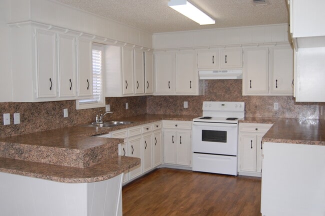 Photo - Three Bedroom in Southwest Lubbock - Great Location!