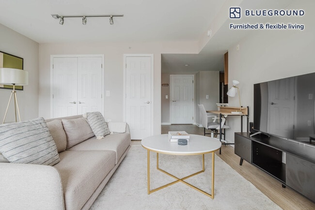 Photo - 450 Massachusetts Ave NW Unidad FL8-ID897