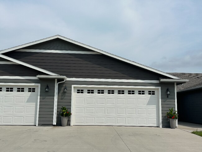 Photo - 2235 N Main Ave