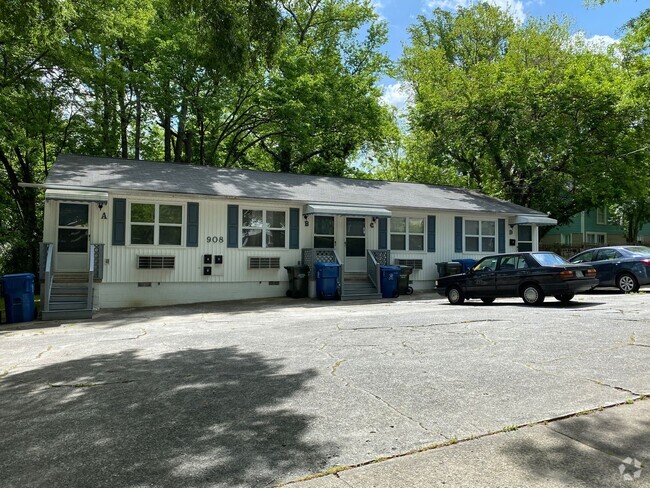 Building Photo - 908 Berkeley St Unit A Rental