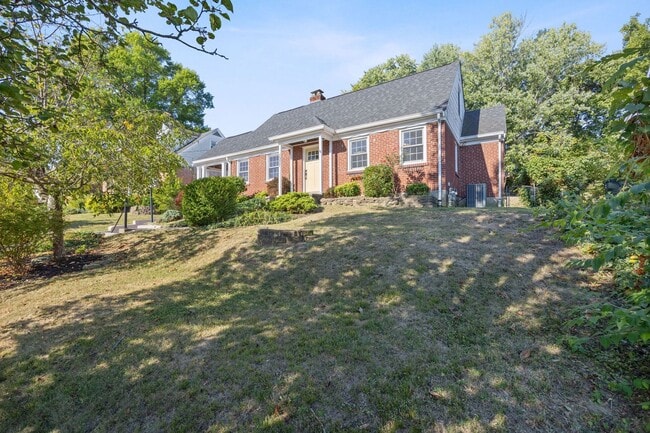 Photo - ANDERSON- Charming 4 bedroom 2 bath with f...