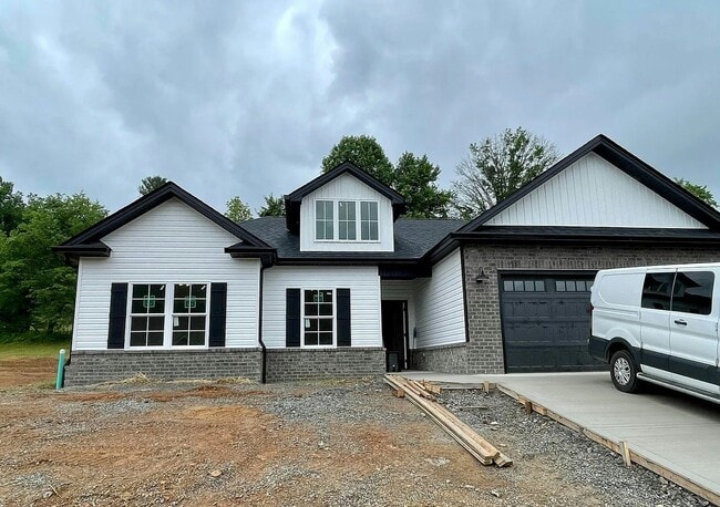 Building Photo - 104 Ervin Lp