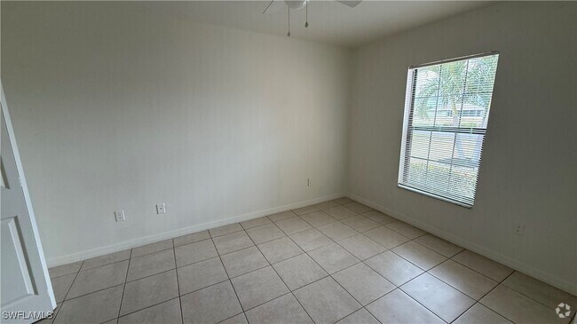 Building Photo - 705 Nicholas Pkwy W Rental