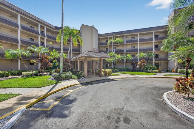 Photo - 4770 Fountains Dr S Unidad 104