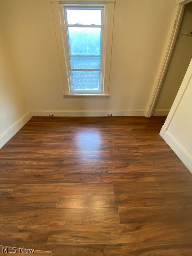 Photo - 14208 Kingsford Ave