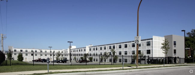 Grand South Senior
