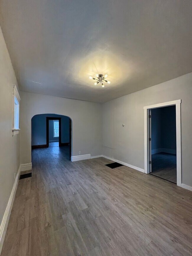 Photo - 96 Hall St Unit 1