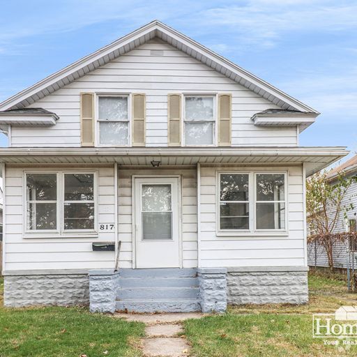 Building Photo - Charming Living in South Bend Rental