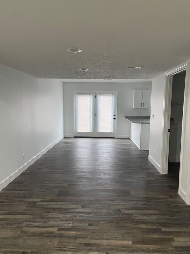 Photo - 3 BEDROOM 2.5 BATHROOM TOWNHOUSE FOR RENT