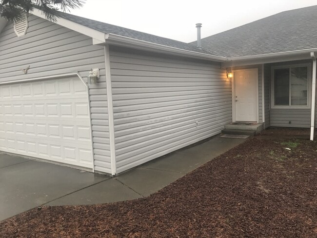 Building Photo - 1506-1508 SW Athens Ave Unit 1506