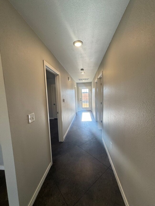 Photo - 3/2/1 Fabulous new build 2025 1/2 off special 1st month's rent