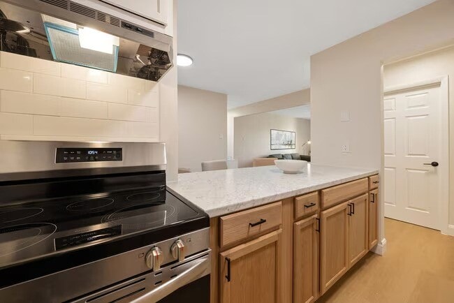 Building Photo - Ridgewood Apartments