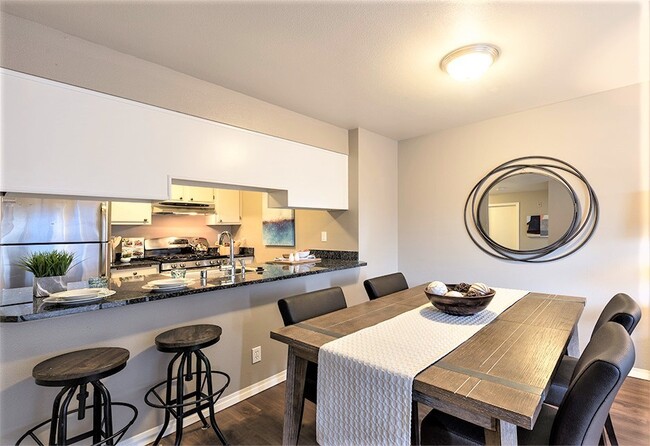 Photo - Harbor Square