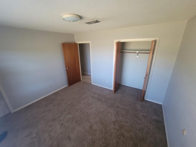 Photo - 6084 W Roundbunch Rd