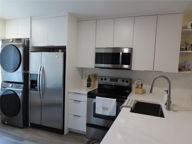 4001 NW 90th Ave Unit 4001