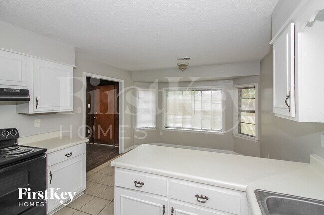 Photo - 6564 Birch Hollow Dr