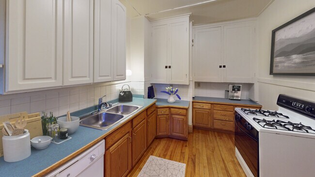 Kitchen Staged