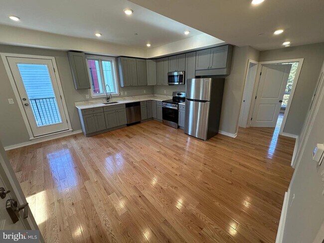 Photo - 914 W Susquehanna Ave Unidad 3C