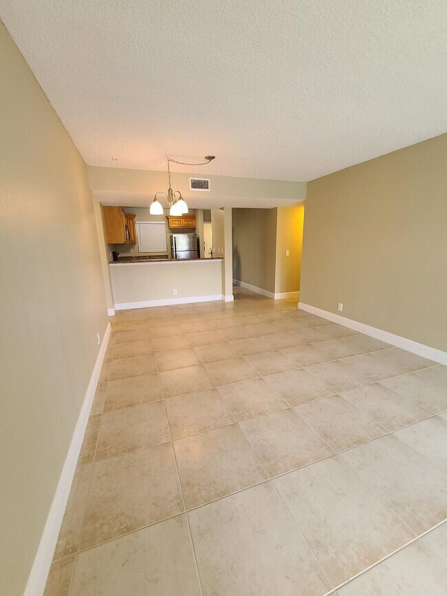 Photo - 1640 Windorah Way Unit C