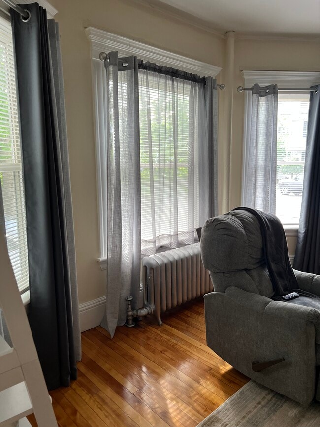 Photo - 10 Pine St Unit 1st floor right