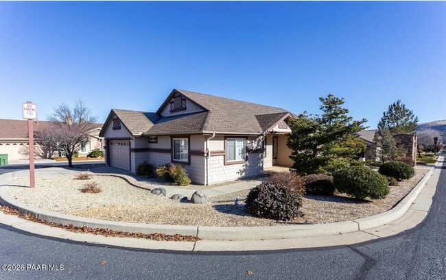 Photo - 1654 St Andrews Way