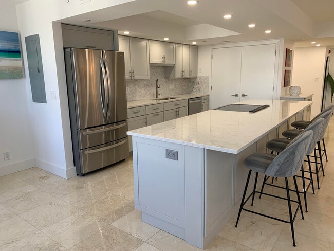 Photo - 3115 S Ocean Blvd Unidad 1002