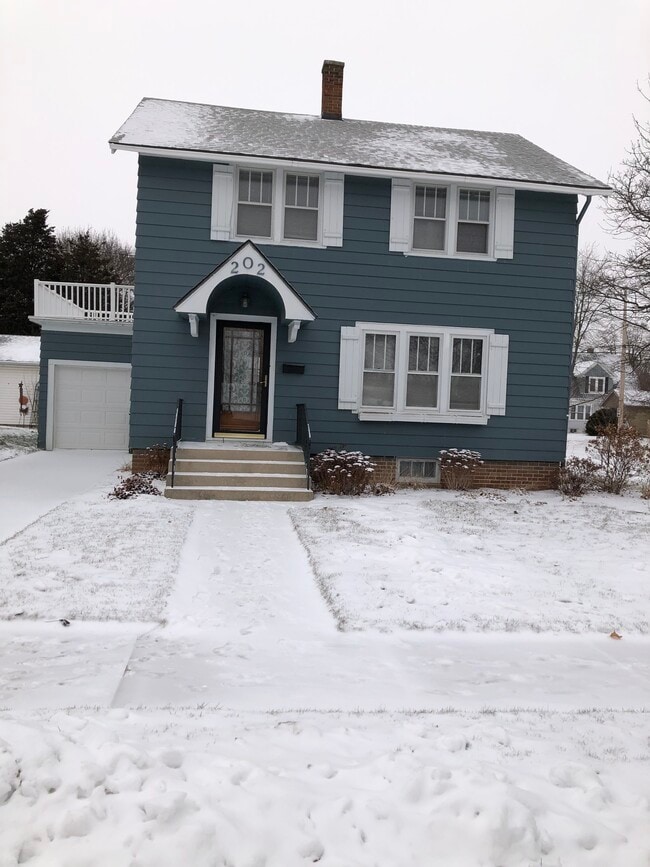 Photo - 202 Western Ave