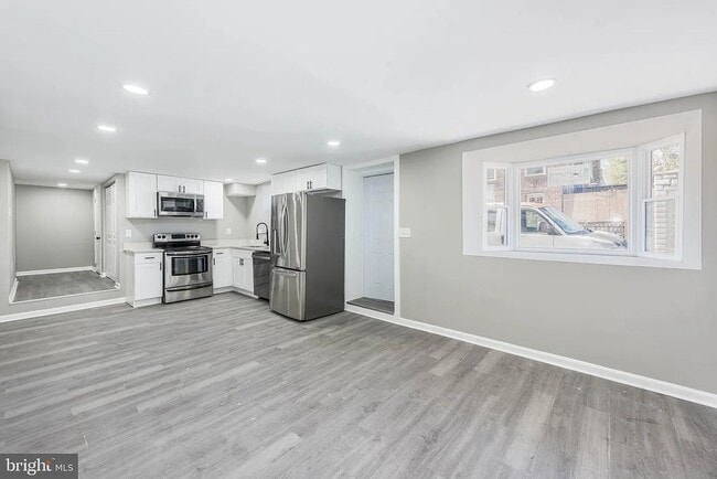 Photo - 3300 Ravenwood Ave Unidad 3300 Ravenwood Ave 2