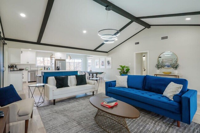 Photo - 1205 Hillsdale Dr Unit ID1019474P