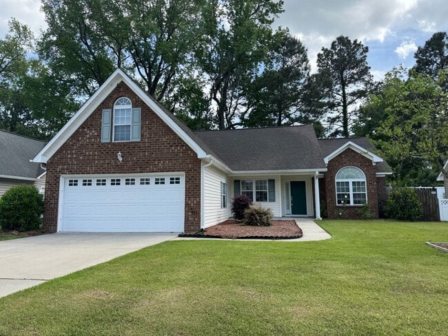 Building Photo - Centrally Located Home in New Bern-3 Bedroom With FROG